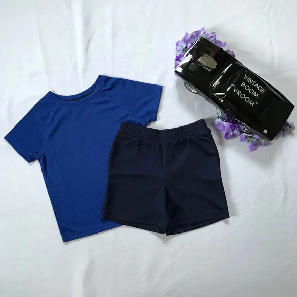 Spotted Zebra NWOT Sports Outfit Boys 2T - Picture 2 of 9